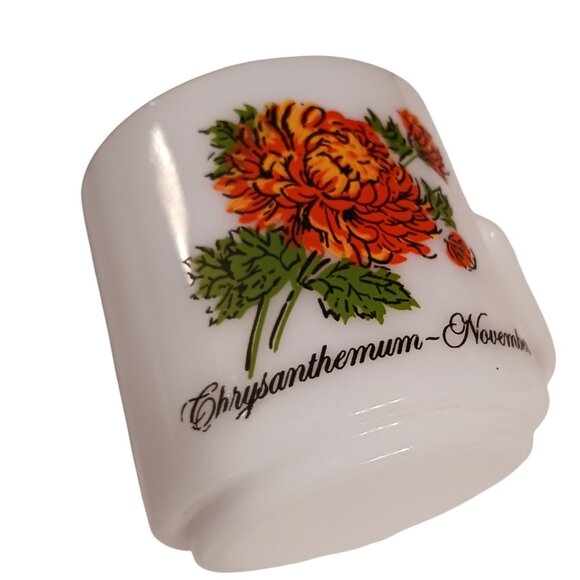 Vintage Unmarked November Chrysanthemum Mug Milk Glass Flower of the Month 1970 - Picture 7 of 8